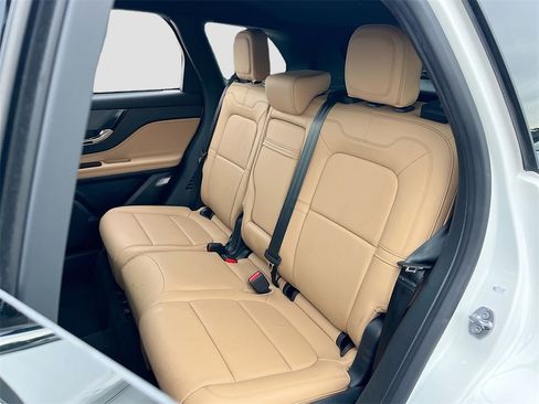 Used 2021 Lincoln Corsair Reserve image 25