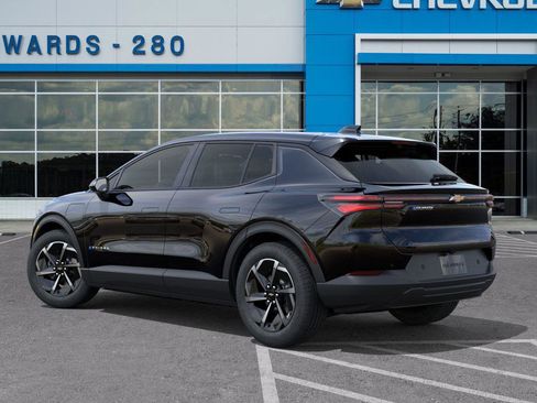 New 2026 Chevrolet Equinox EV LT image 3