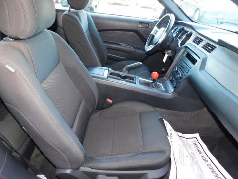 Used 2012 Ford Mustang GT image 15
