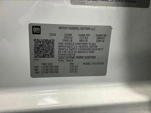 Used 2024 Chevrolet Silverado 2500 LT image 44