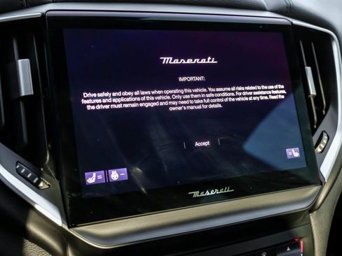 Used 2023 Maserati Ghibli Modena image 26