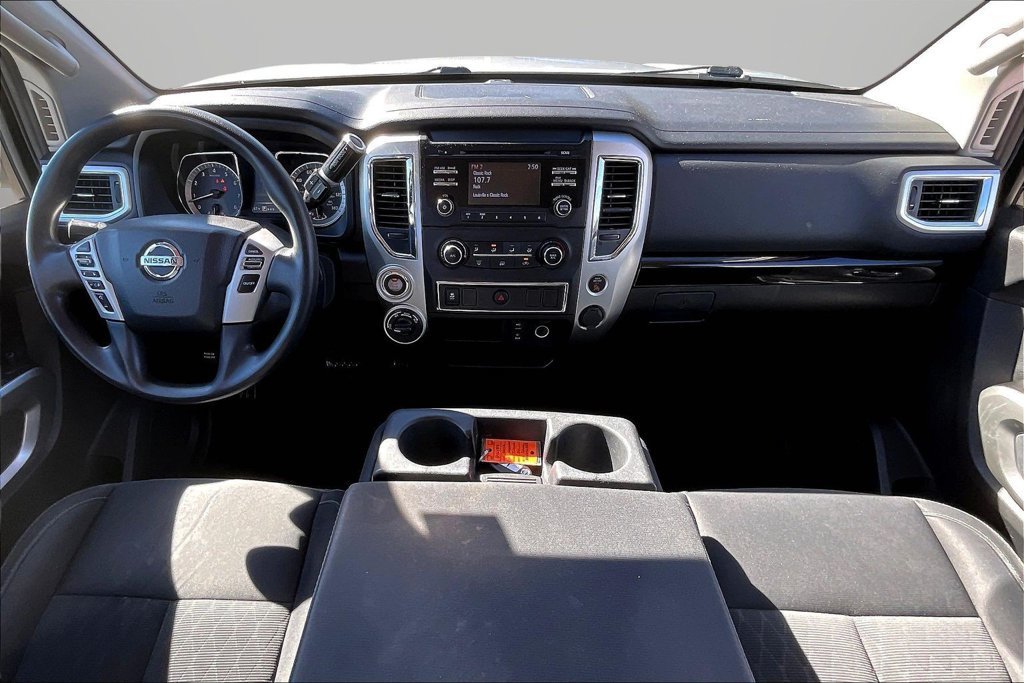 Used 2018 Nissan Titan SV AWD/4WD image 8