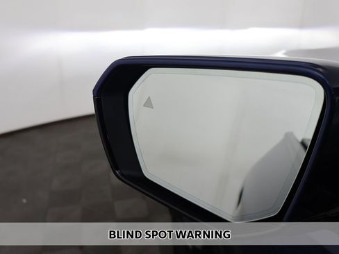 Used 2024 BMW iX xDrive50 w/ Premium Package AWD/4WD image 8