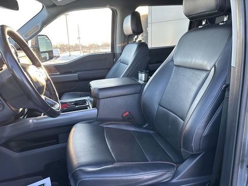Used 2024 Ford F250 Lariat w/ Black Appearance Package image 11