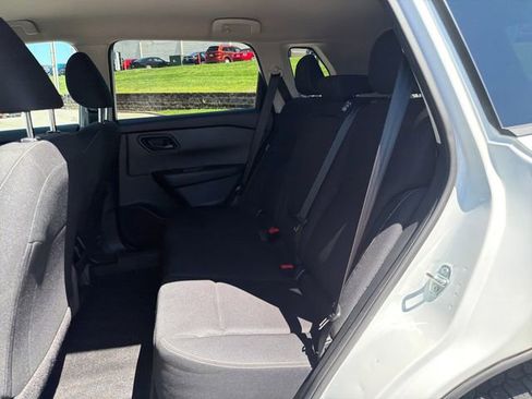 Used 2024 Nissan Rogue S image 22