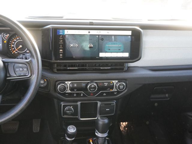 Used 2024 Jeep Wrangler Unlimited Sport AWD/4WD image 14