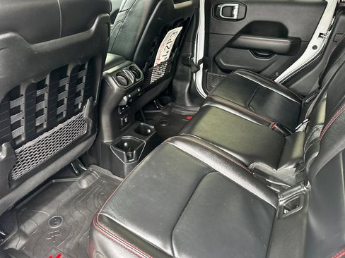 Used 2021 Jeep Gladiator Rubicon AWD/4WD image 14