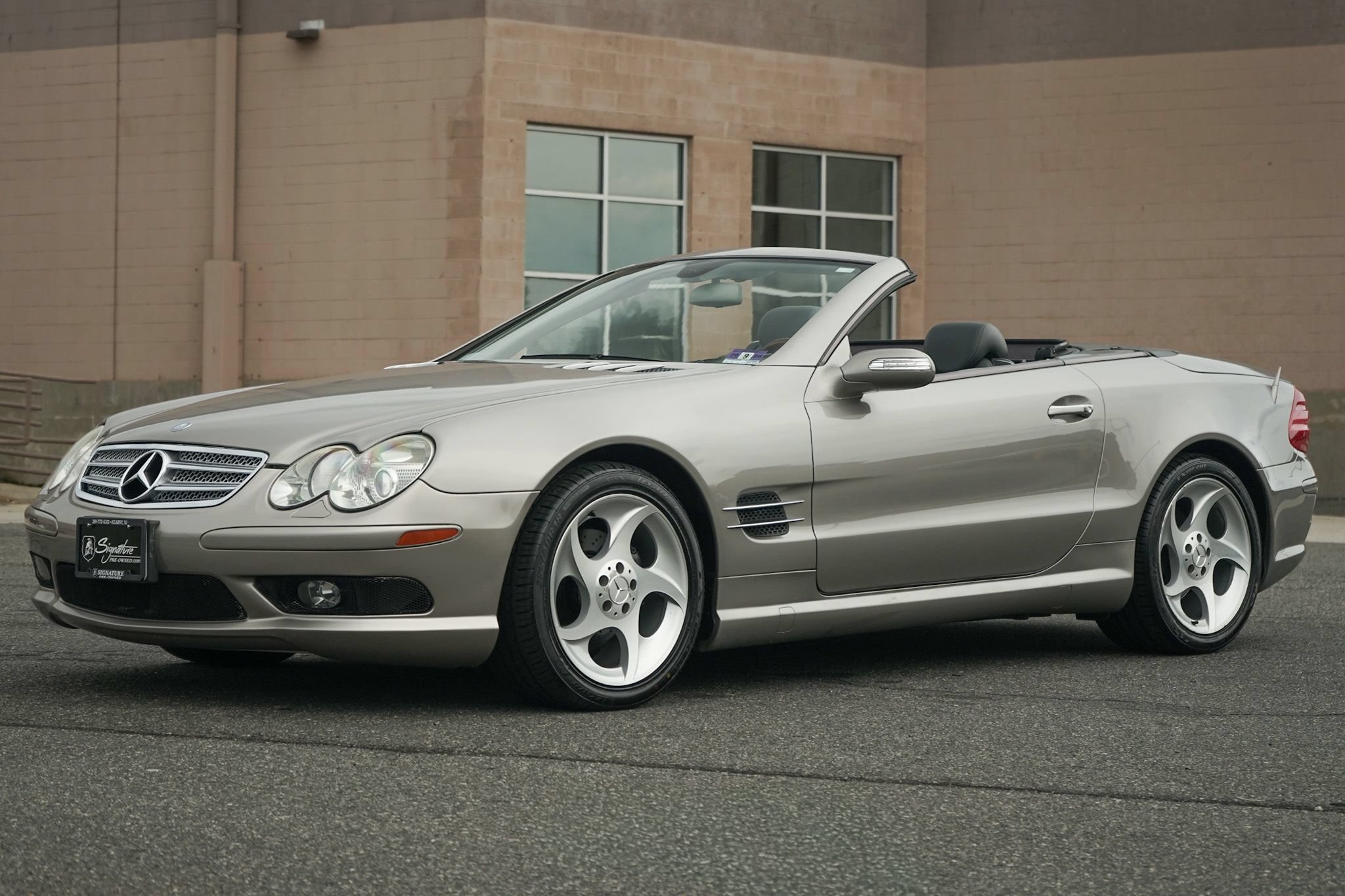 Used 2005 Mercedes-Benz SL 500 image 4