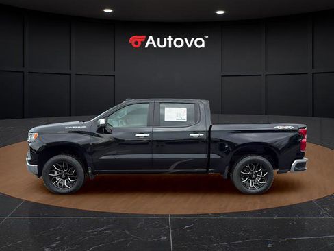 Used 2025 Chevrolet Silverado 1500 LT AWD/4WD image 2