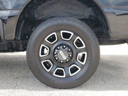 Used 2024 Ford F250 Platinum AWD/4WD image 9