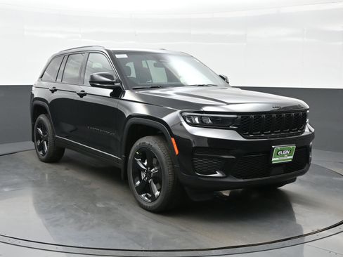 New 2025 Jeep Grand Cherokee Altitude AWD/4WD image 8