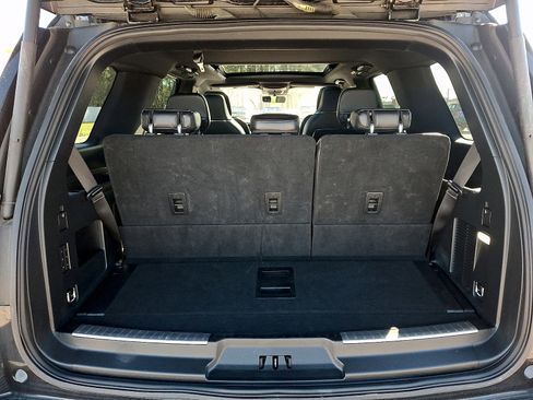 Certified 2020 Lincoln Navigator Reserve w/ Luxury Package image 28