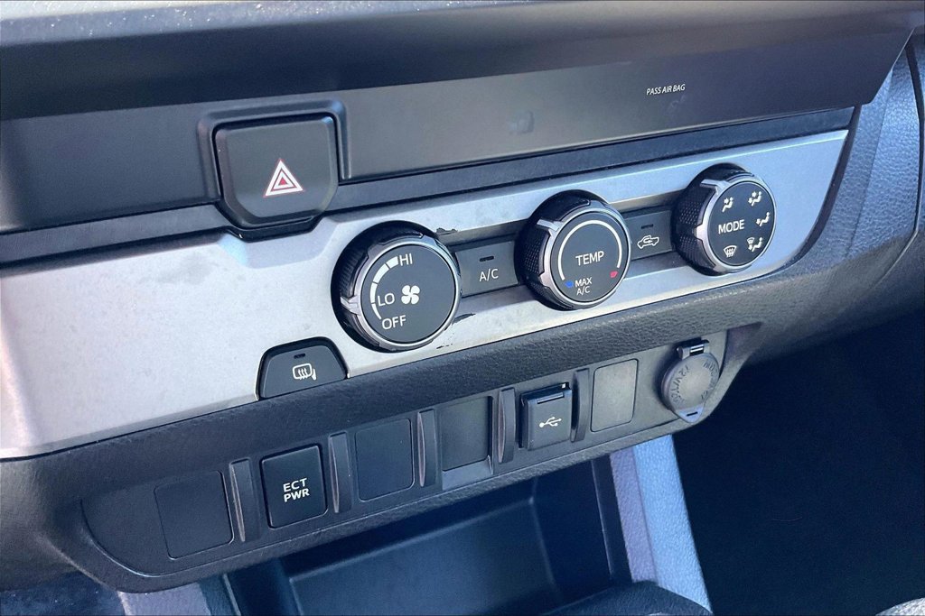 Used 2020 Toyota Tacoma SR w/ SR Convenience Package RWD image 32