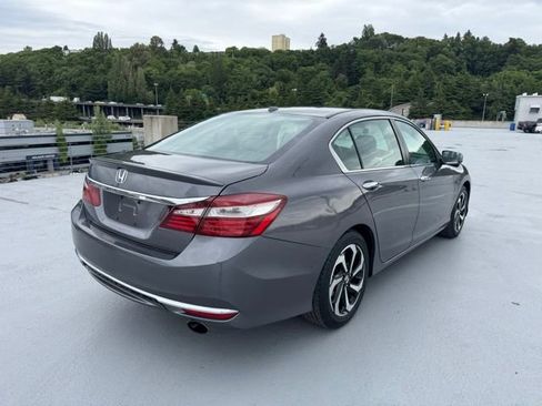 Used 2017 Honda Accord EX image 7