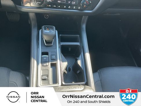 Used 2022 Nissan Pathfinder SV image 24