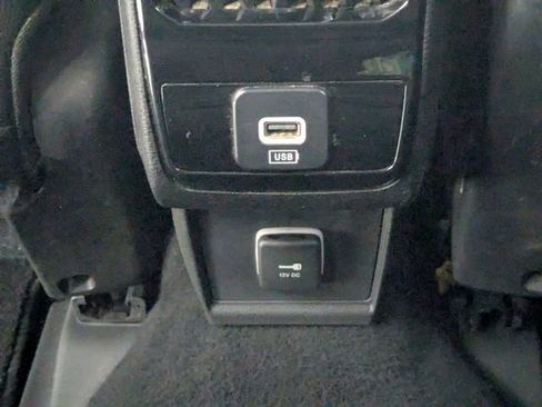 Used 2022 Jeep Compass Limited image 25