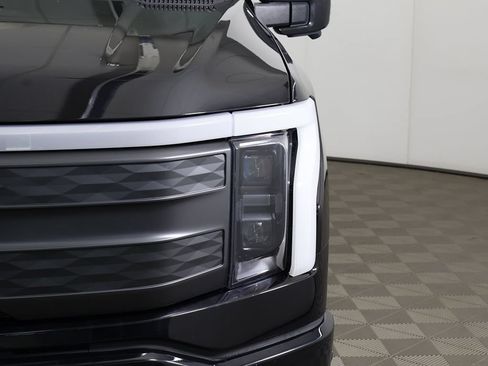 Used 2023 Ford F150 Lightning Lariat AWD/4WD image 17