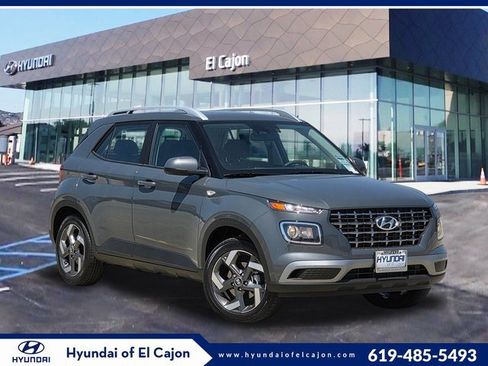 New 2025 Hyundai Venue SEL image 1