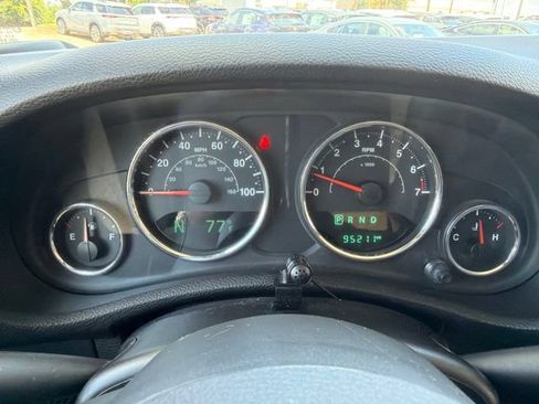 Used 2015 Jeep Wrangler Unlimited Sport w/ Quick Order Package 24S AWD/4WD image 21
