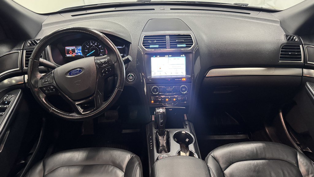 Used 2018 Ford Explorer XLT w/ Equipment Group 202A AWD/4WD image 24