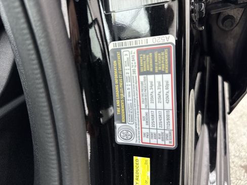 Used 2022 Hyundai Elantra Limited w/ Preferred Accessory Package image 45