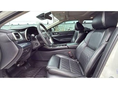 Used 2023 Nissan Maxima Platinum w/ Sport Mat Group FWD image 11