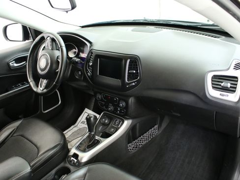 Used 2019 Jeep Compass Latitude AWD/4WD image 25