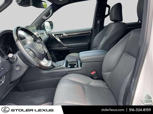 Used 2023 Lexus GX 460 Premium w/ Premium Package AWD/4WD image 21