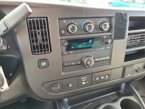 Used 2022 GMC Savana 3500 LS w/ Chrome Appearance Package image 20