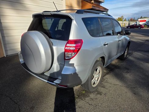 Used 2011 Toyota RAV4 4WD image 5