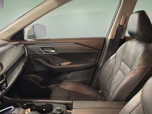 Used 2022 Nissan Rogue Platinum w/ Head-Up Display Package image 12