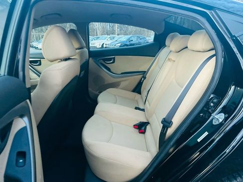 Used 2013 Hyundai Elantra GLS w/ Preferred Pkg image 32