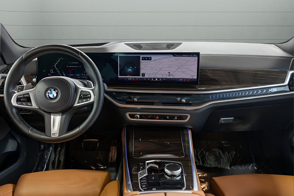 Used 2024 BMW X5 xDrive40i w/ M Sport Package AWD/4WD image 25