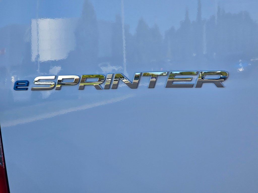 New 2025 Mercedes-Benz eSprinter 170 Cargo image 15