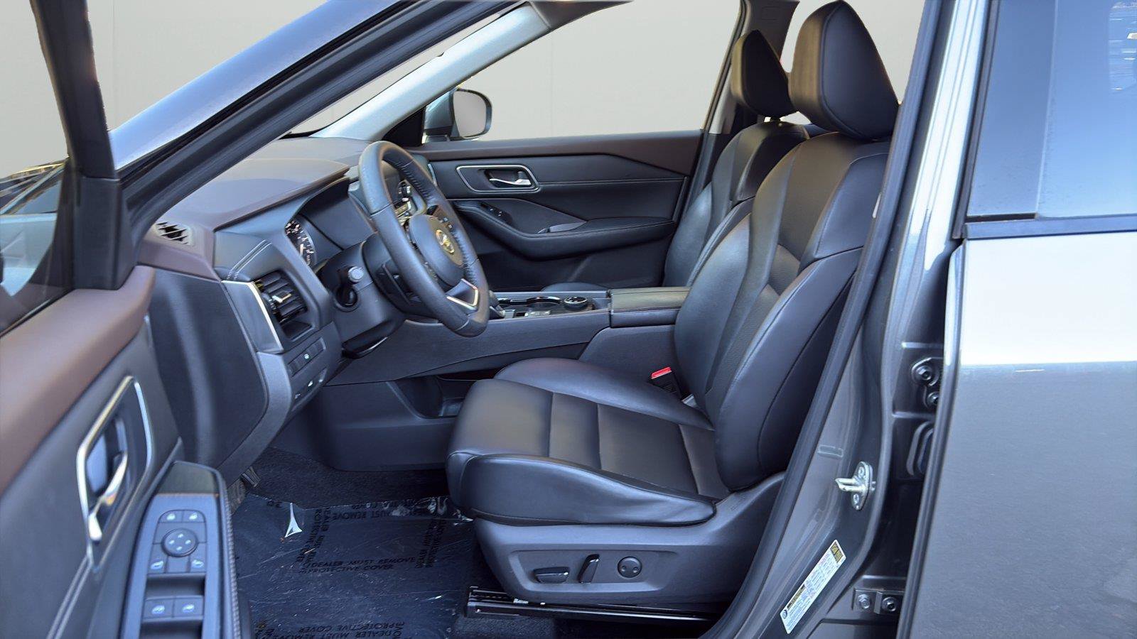 Used 2021 Nissan Rogue SV w/ Premium Package AWD/4WD image 10