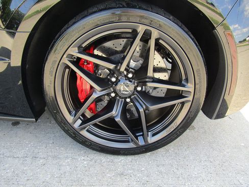 Used 2019 Chevrolet Corvette ZR1 RWD image 23