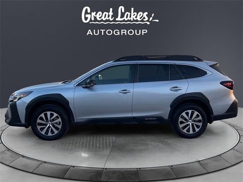 Certified 2025 Subaru Outback Premium image 2