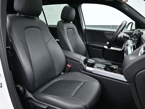 Used 2022 Mercedes-Benz GLB 250 4MATIC image 25