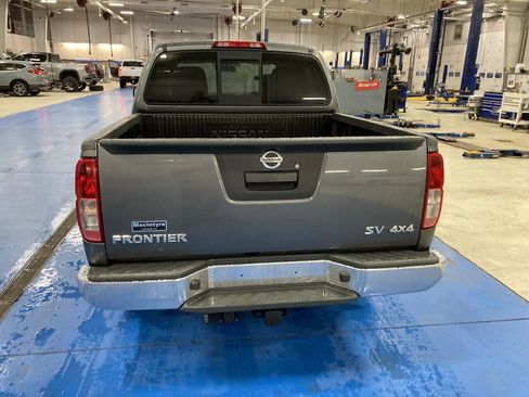 Used 2019 Nissan Frontier SV image 6