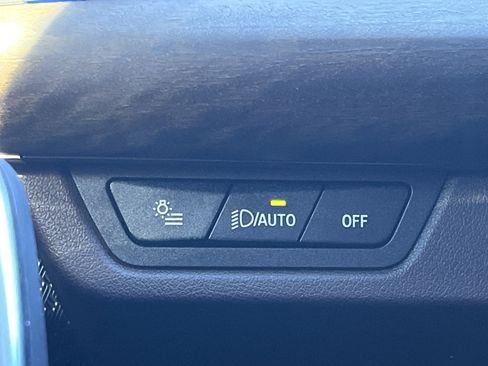 Used 2025 BMW X1 xDrive28i w/ Technology Package image 15