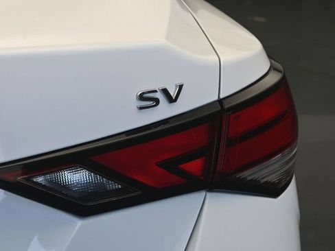 Used 2024 Nissan Sentra SV FWD image 12