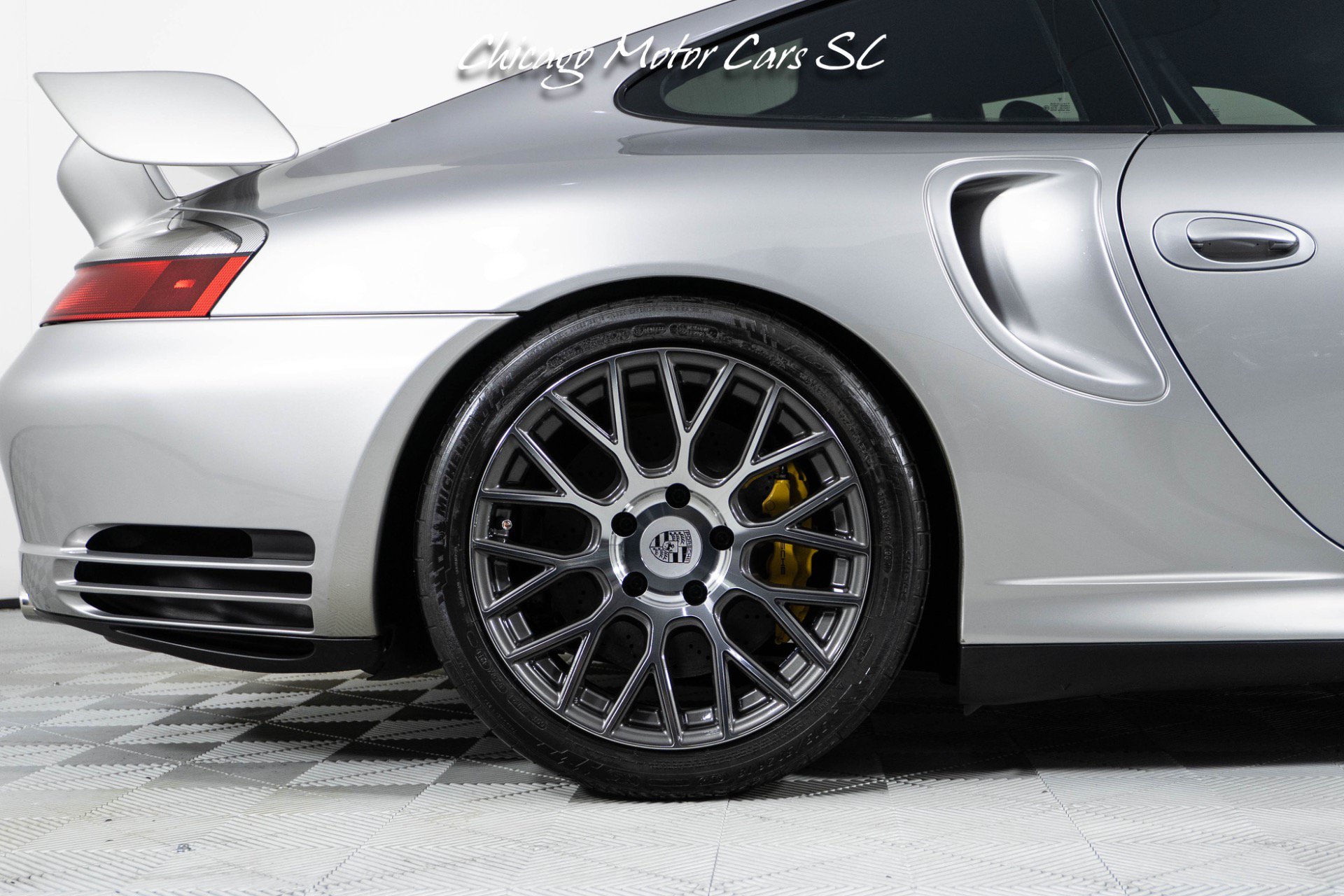 Used 2002 Porsche 911 GT2 RWD image 9