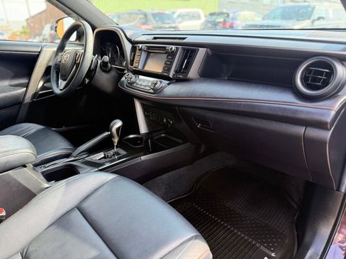 Used 2017 Toyota RAV4 SE w/ Power Extra Value Package AWD/4WD image 28