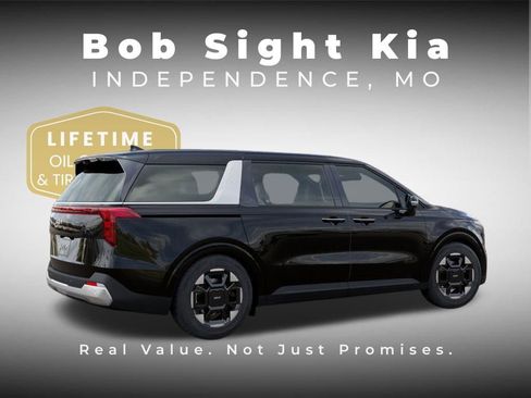 New 2026 Kia Carnival EX FWD image 6