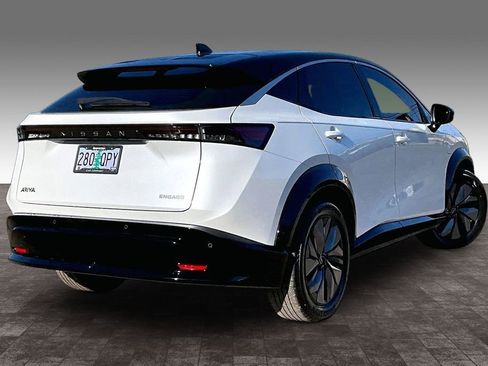 Used 2023 Nissan Ariya FWD image 14