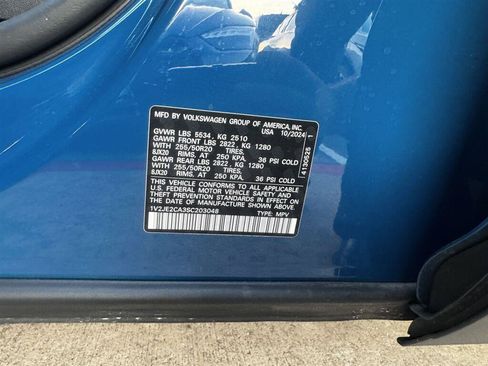 Used 2025 Volkswagen Atlas Cross Sport SE FWD image 7