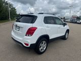 Used 2022 Chevrolet Trax LT w/ LT Convenience Package image 3