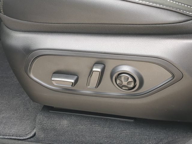 New 2027 Jeep Grand Cherokee Limited RWD image 22