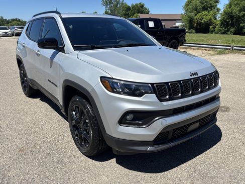 New 2026 Jeep Compass Latitude AWD/4WD image 2