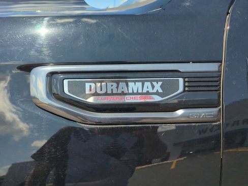 Used 2023 GMC Sierra 1500 AT4 w/ AT4 Preferred Package AWD/4WD image 9